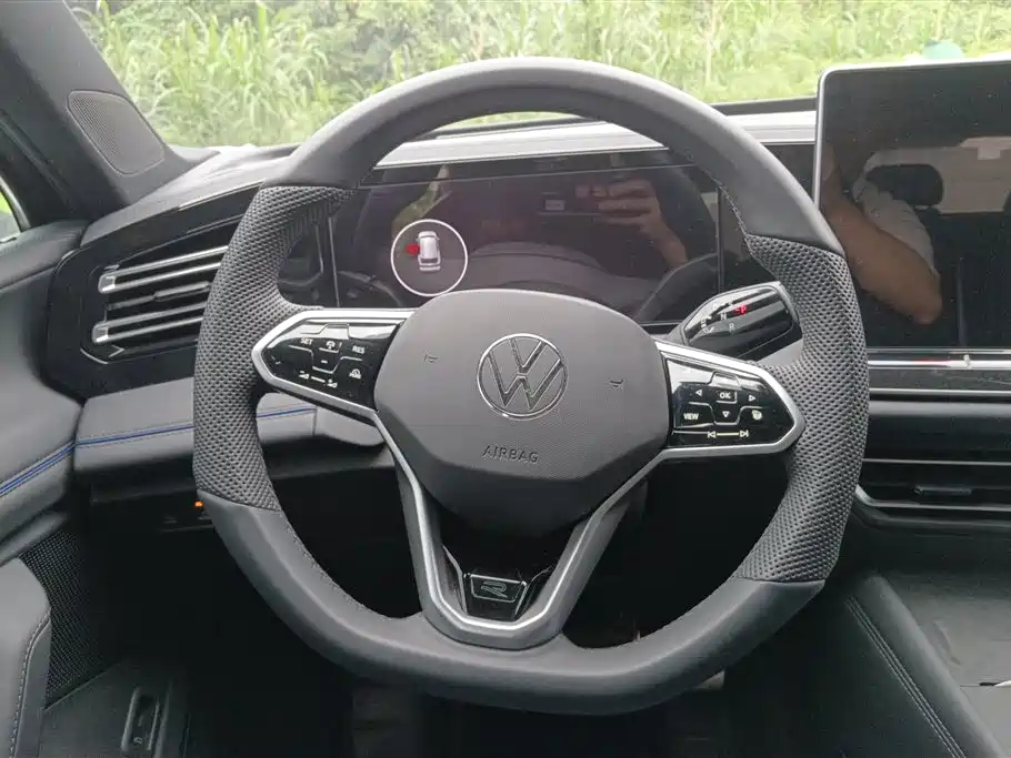 Volkswagen Tiguan L 2024 PRO 330TSI 2WD R-Line Smart Edition фото 15