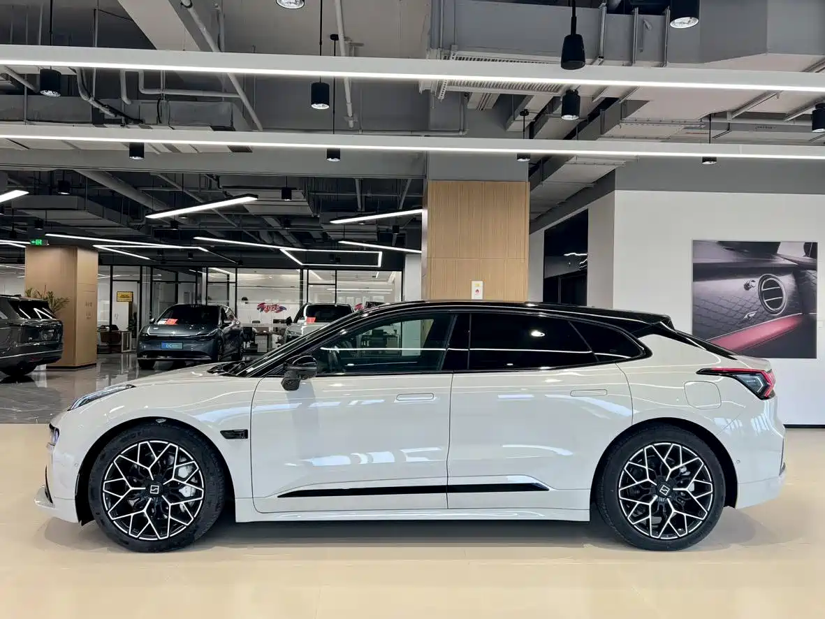 ZEEKR EXTREME KRYPTON 001