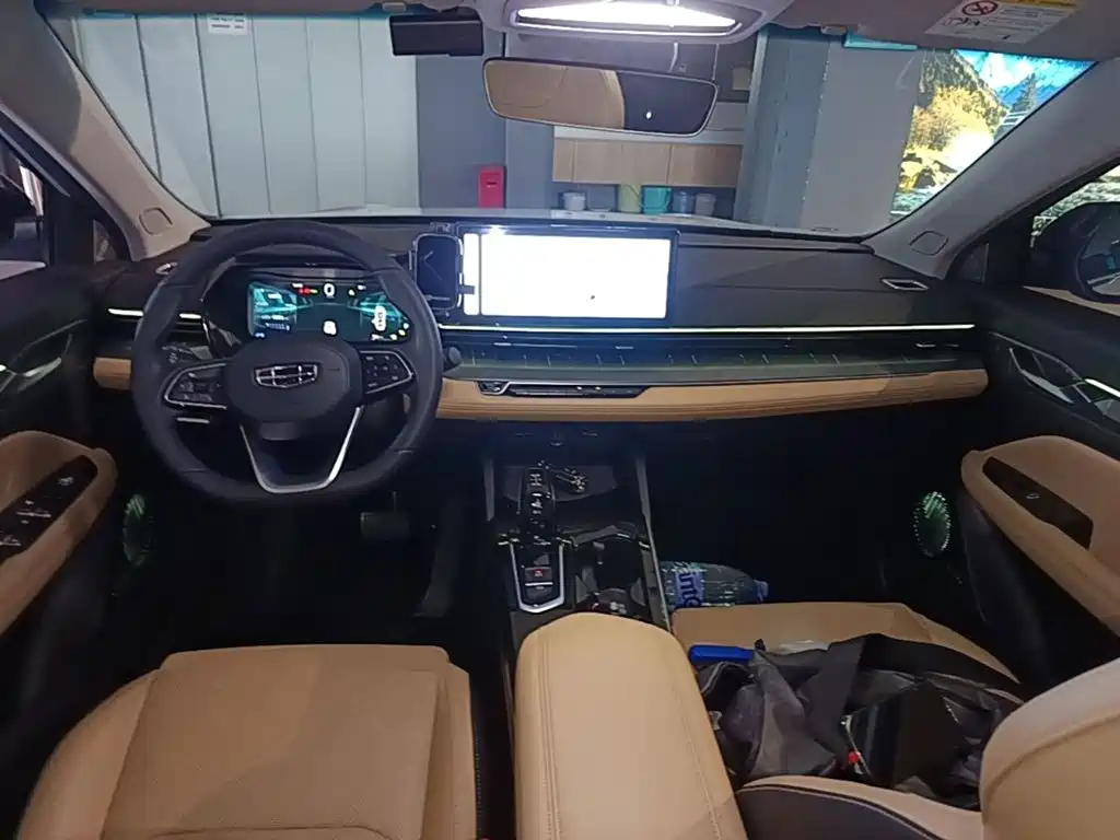 Geely Emgrand L HiP 2023 2024 Champion Edition 1.5TD-DHT Pro 100KM Excellence