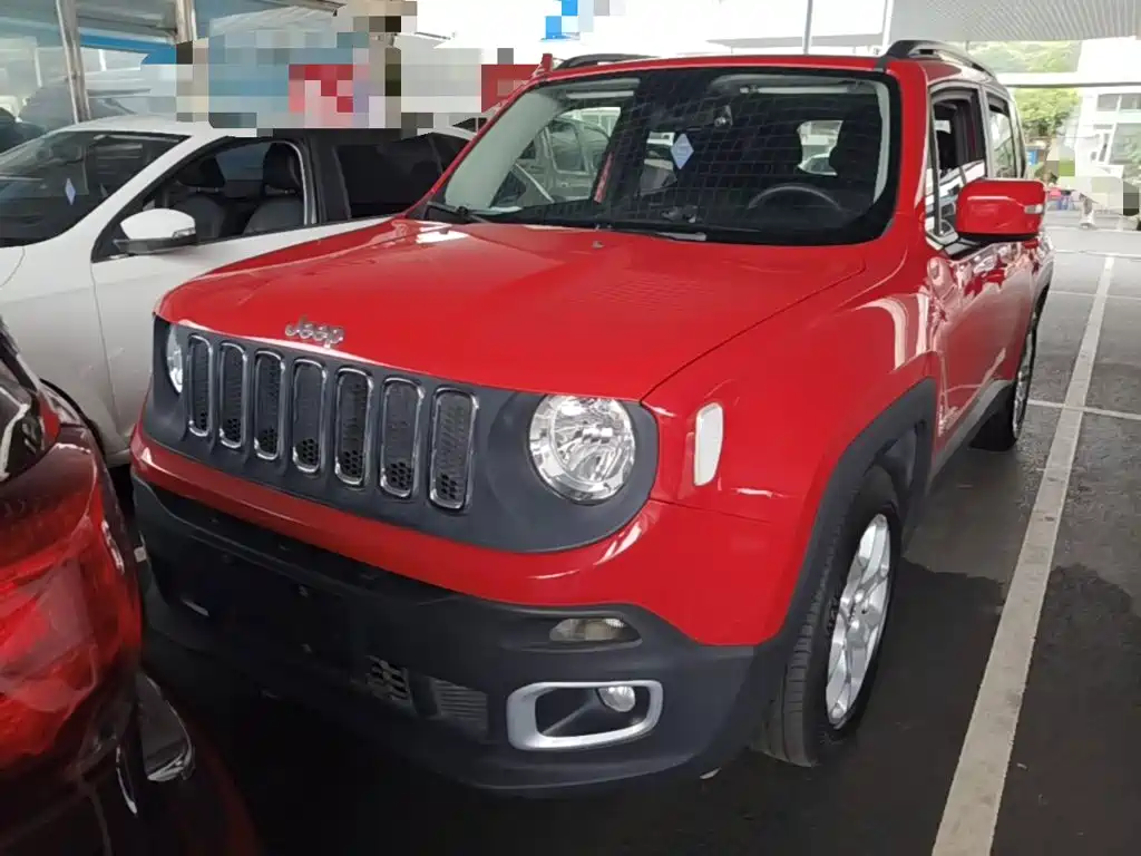 Photo 3 - Jeep Renegade