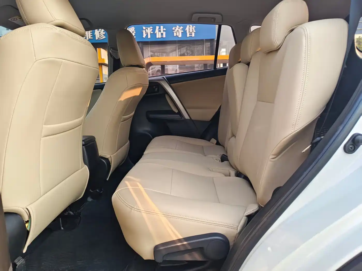 Toyota RAV4 Rongfang 2018 2.0L CVT 2WD Trend X Edition фото 6