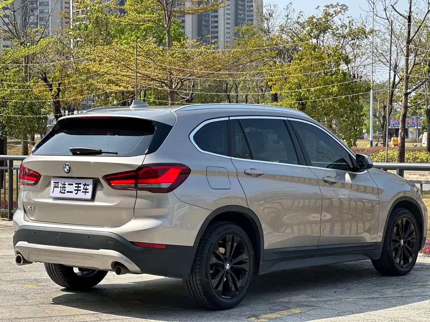 BMW X1 2022 sDrive20Li Fashion фото 9