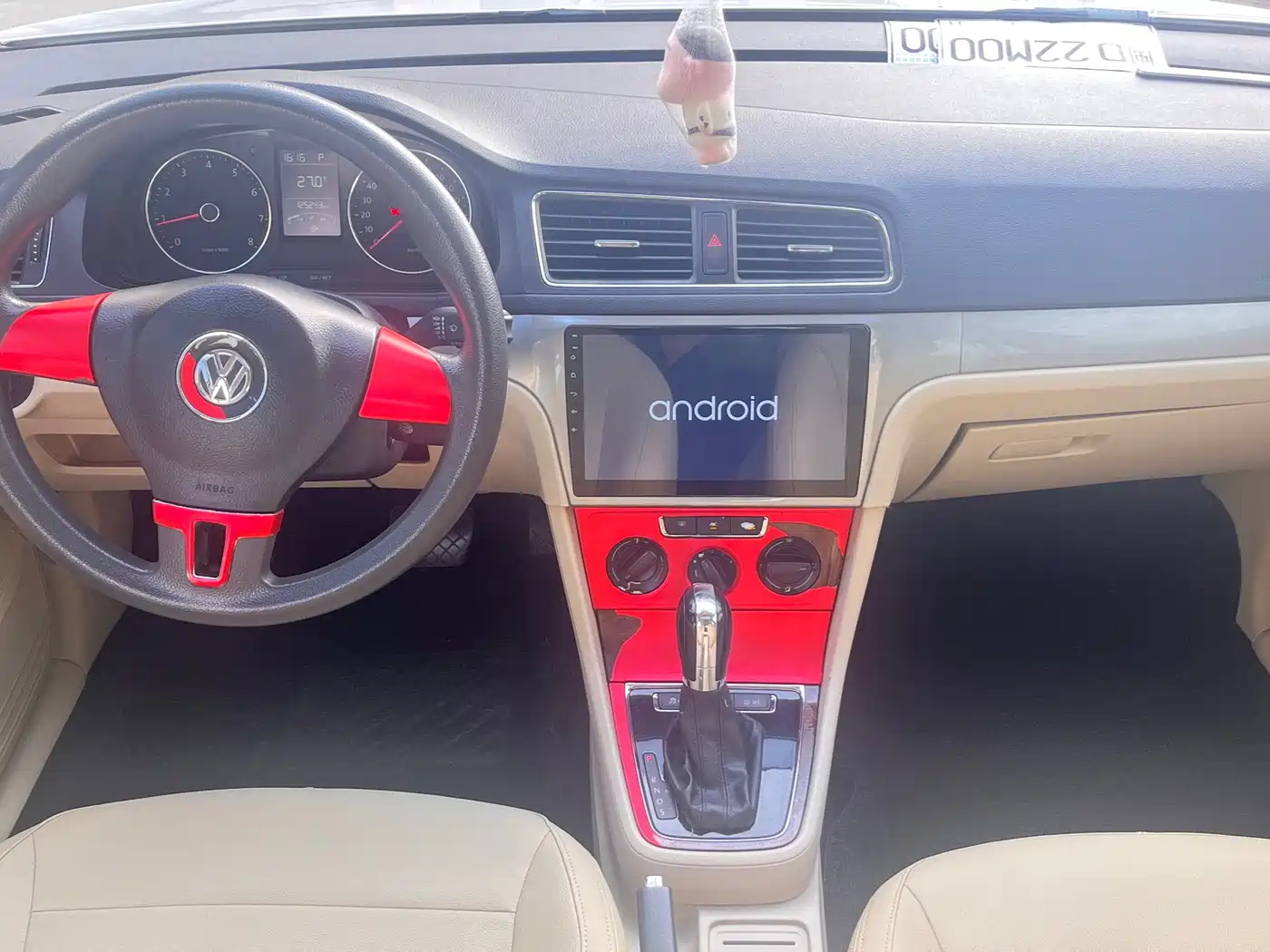 Volkswagen Lavida 2013 Facelift 1.4TSI DSG Comfort фото 8