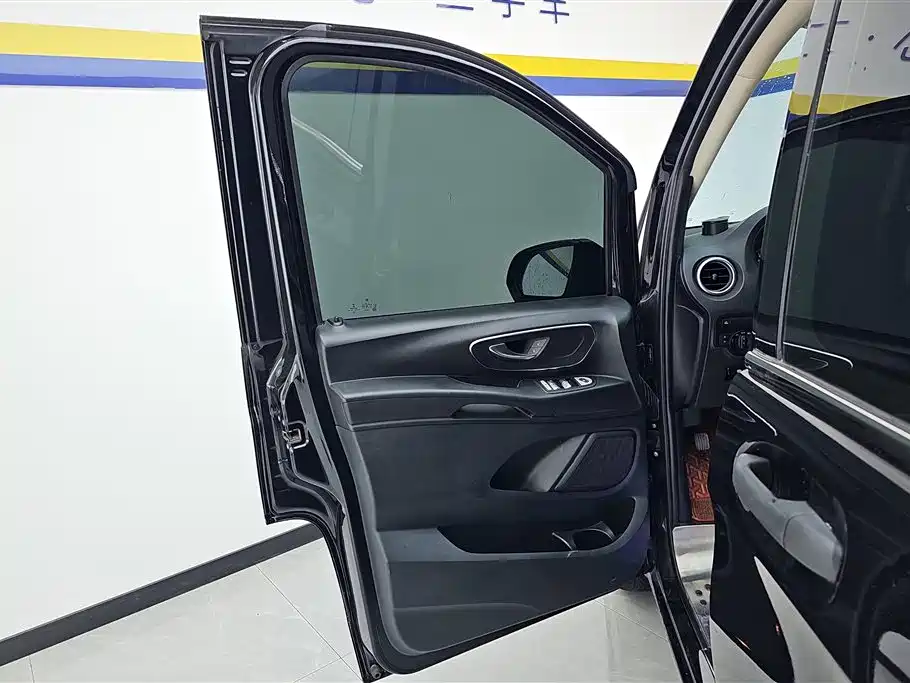 Mercedes-Benz Vito 2020 2.0T Elite Edition (7-seater) фото 7