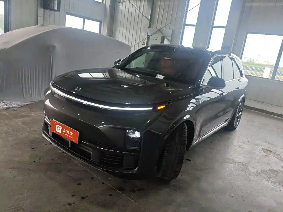 Li Auto Li L8 2025 Max Smart Renewal Edition