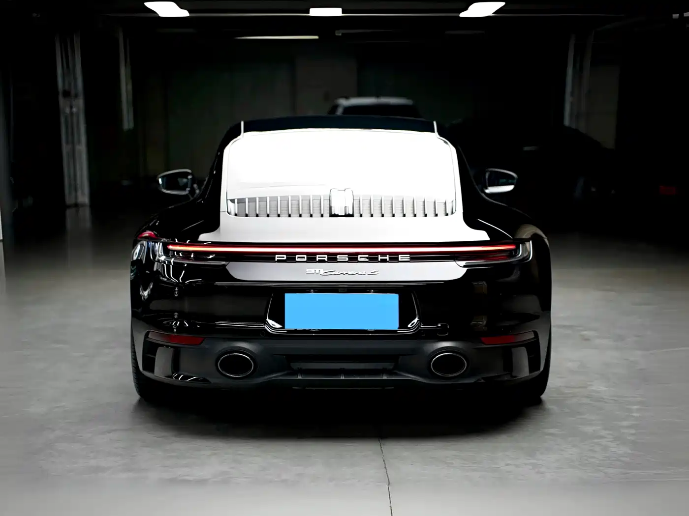 PORSCHE 911