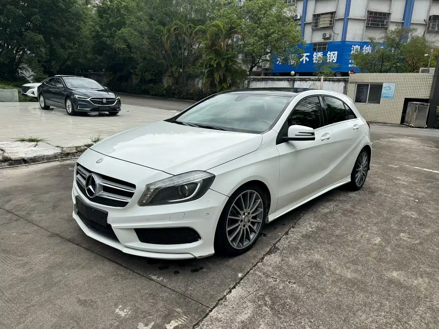 Mercedes-Benz A-Class (Import) 2015 A 200 Sport