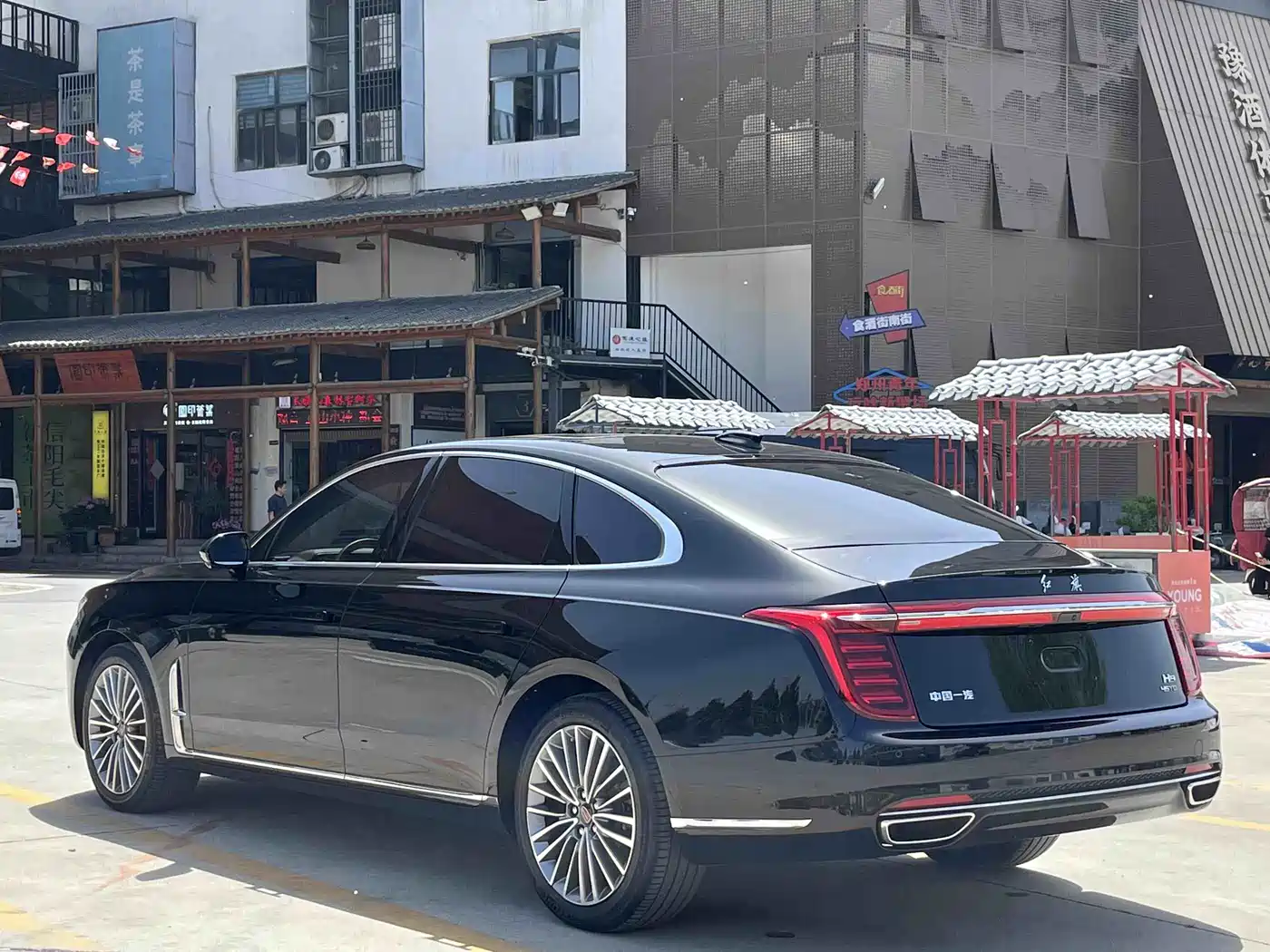 Hongqi H9 2020 2.0T Smart Connection Qi Xiang Edition фото 19