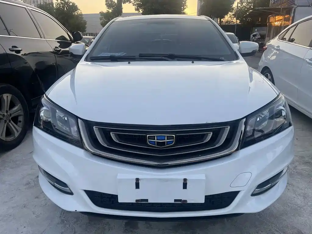 Фото 2 - Geely Emgrand