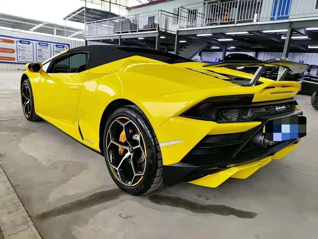 LAMBORGHINI HURACÁN