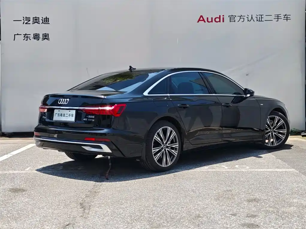 Audi A6L 2025 Model 45 TFSI Premium Dynamic + Ventilation Comfort Package фото 4