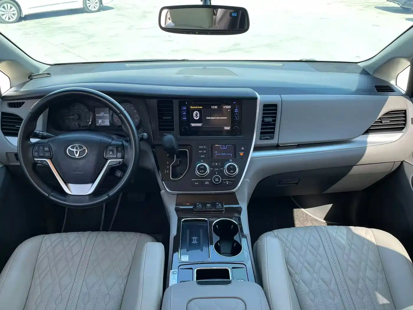 Toyota Sienna 2015 3.5L 4WD L фото 8