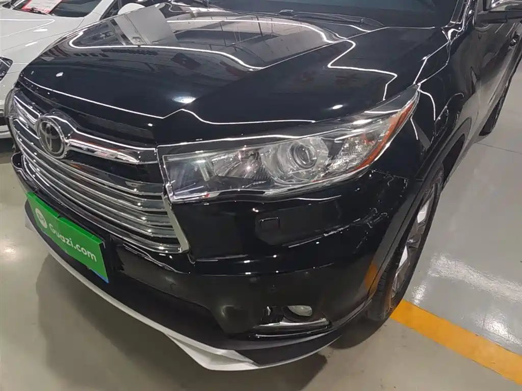 Toyota Highlander 2015 2.0T AWD Ultimate Edition 7-seater фото 24