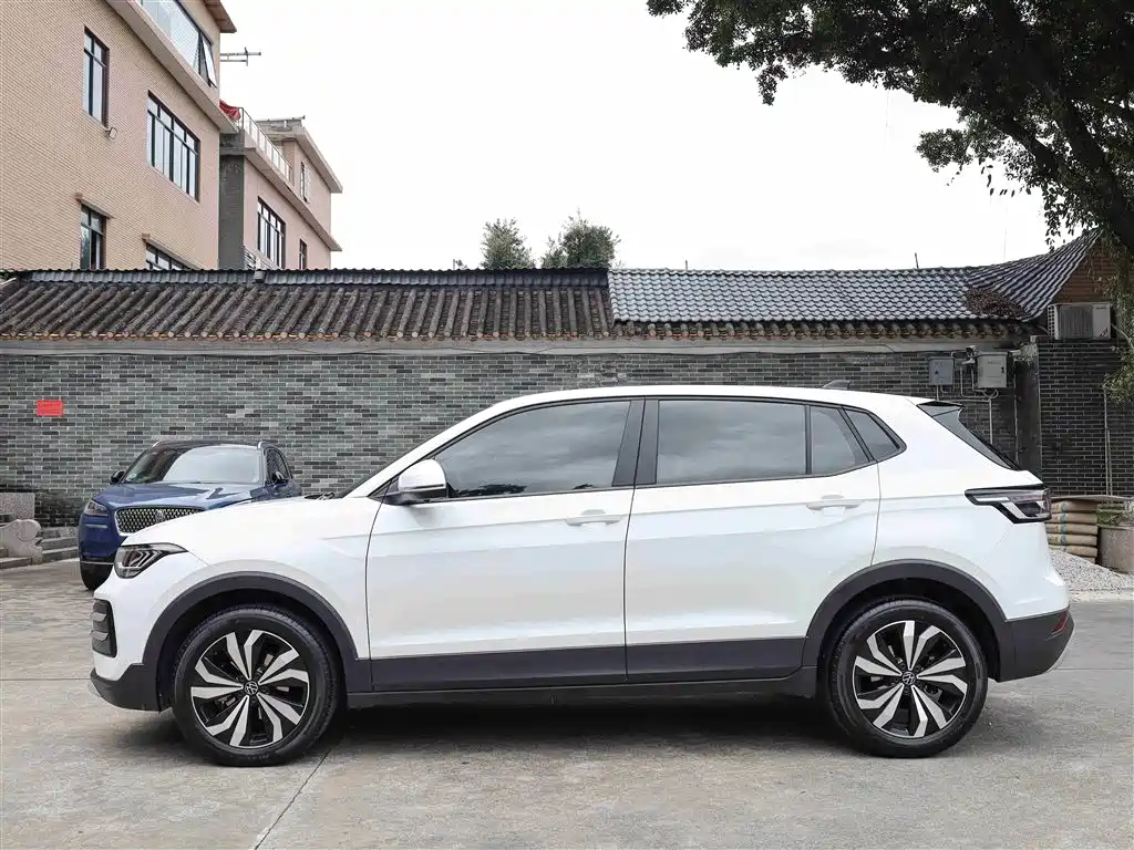 Volkswagen Tharu 2025 Model Rising Star 1.5L Advance Edition фото 10