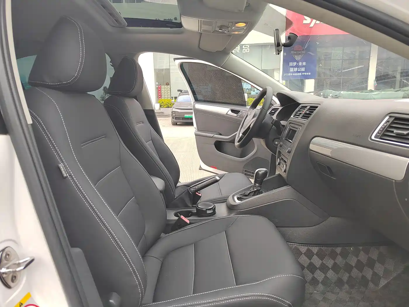 Volkswagen Sagitar 2014 1.4TSI Automatic Luxury фото 5