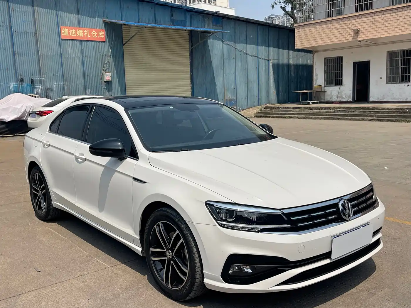 Volkswagen Lamando 2021 280TSI DSG Comfort Edition фото 3