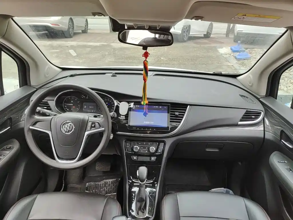 Фото 10 - Buick Encore
