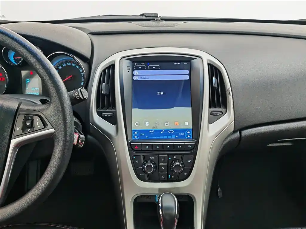 Buick Excelle 2014 XT 1.6L Automatic Fashion фото 12