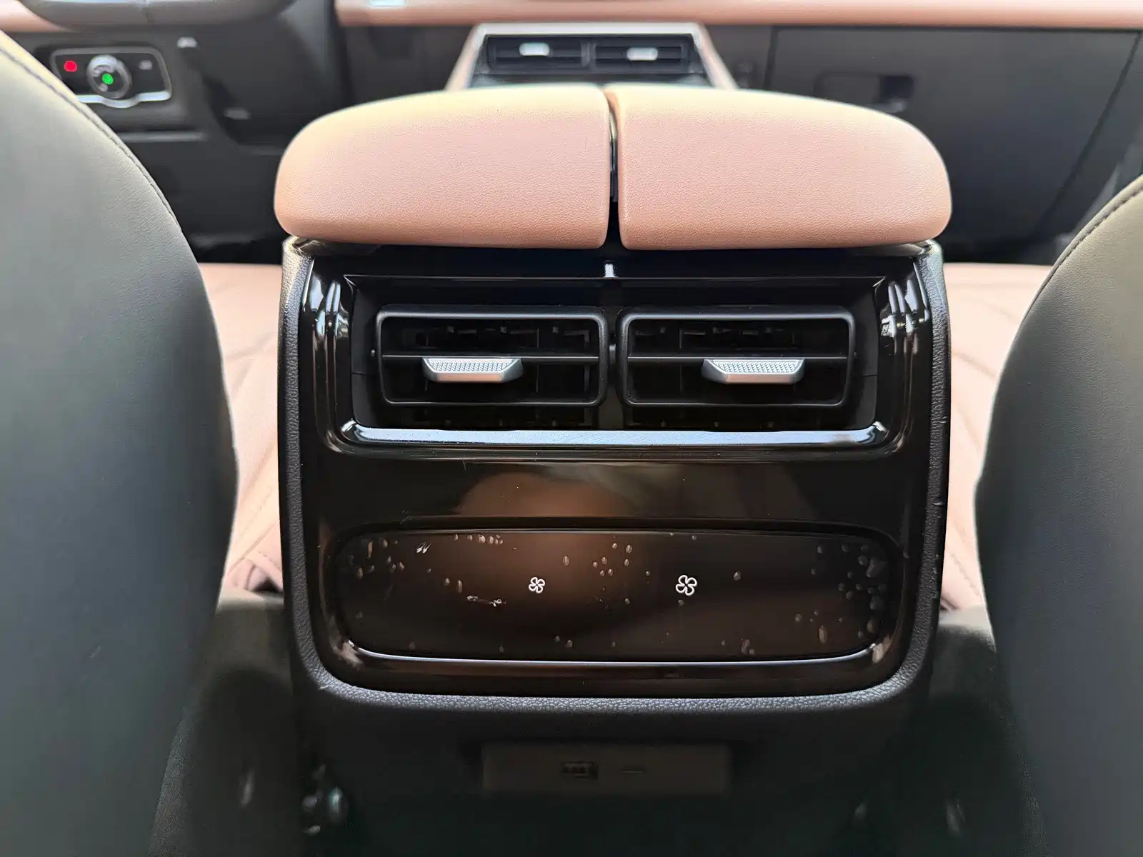 Фото 29 - Chery Tiggo 8L