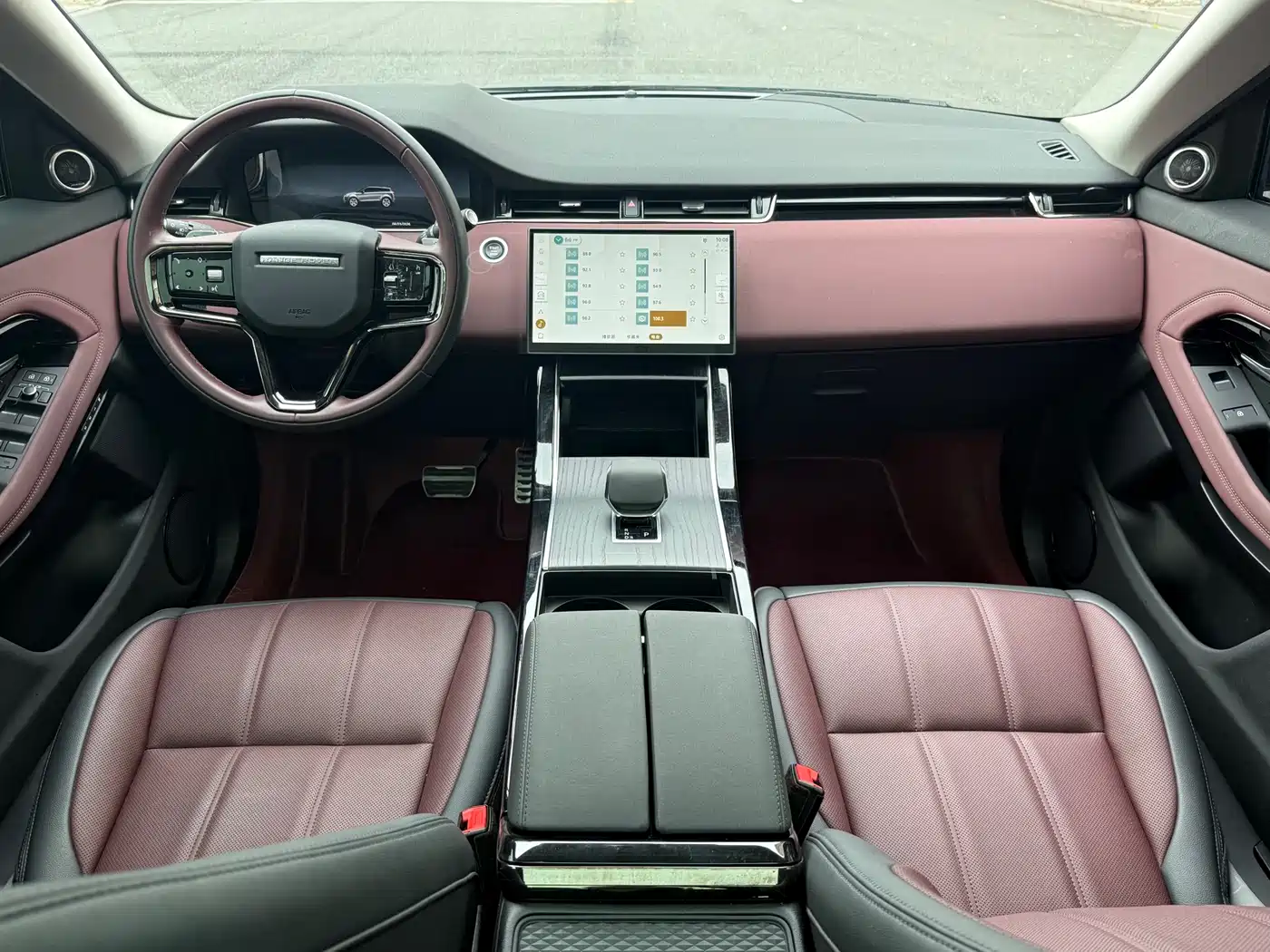 Land Rover Range Rover Evoque 2024 Range Rover Evoque L 249PS Light Master Edition фото 13