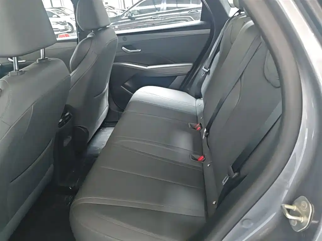 BYD Qin PLUS 2026 DM-i Smart Edition 128KM Progressive фото 17
