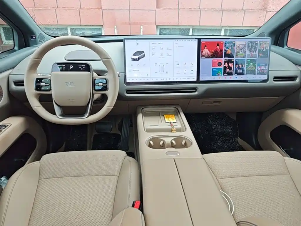 Li Auto i6 2026 2025 2WD Base Model