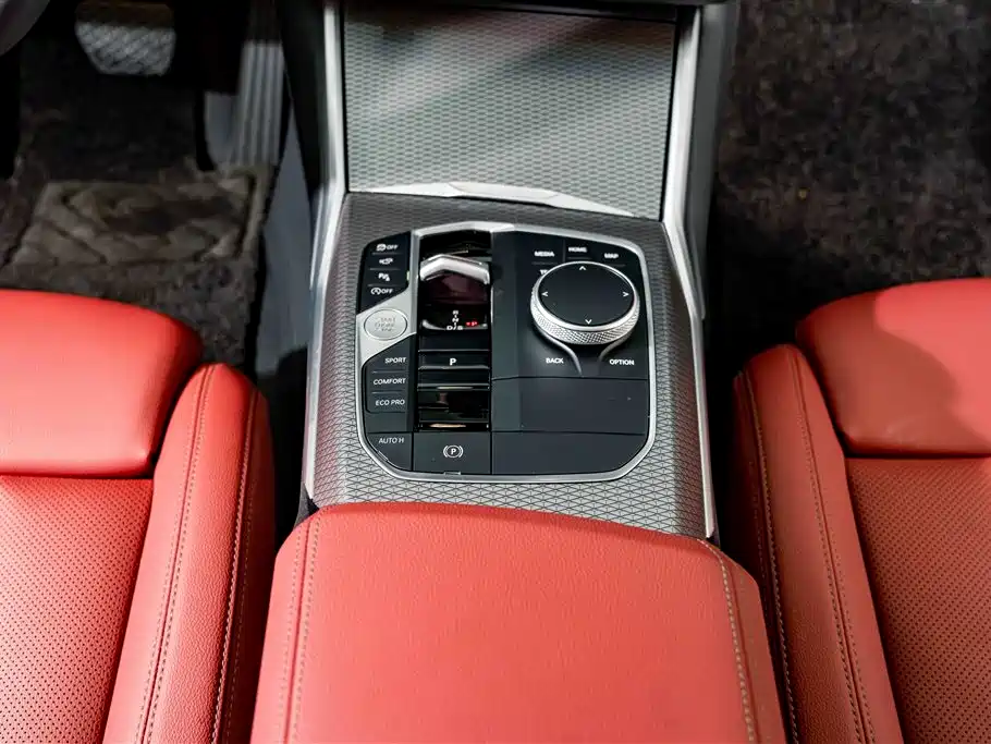 BMW 3 Series 2025 330Li M Sport Night Edition фото 15