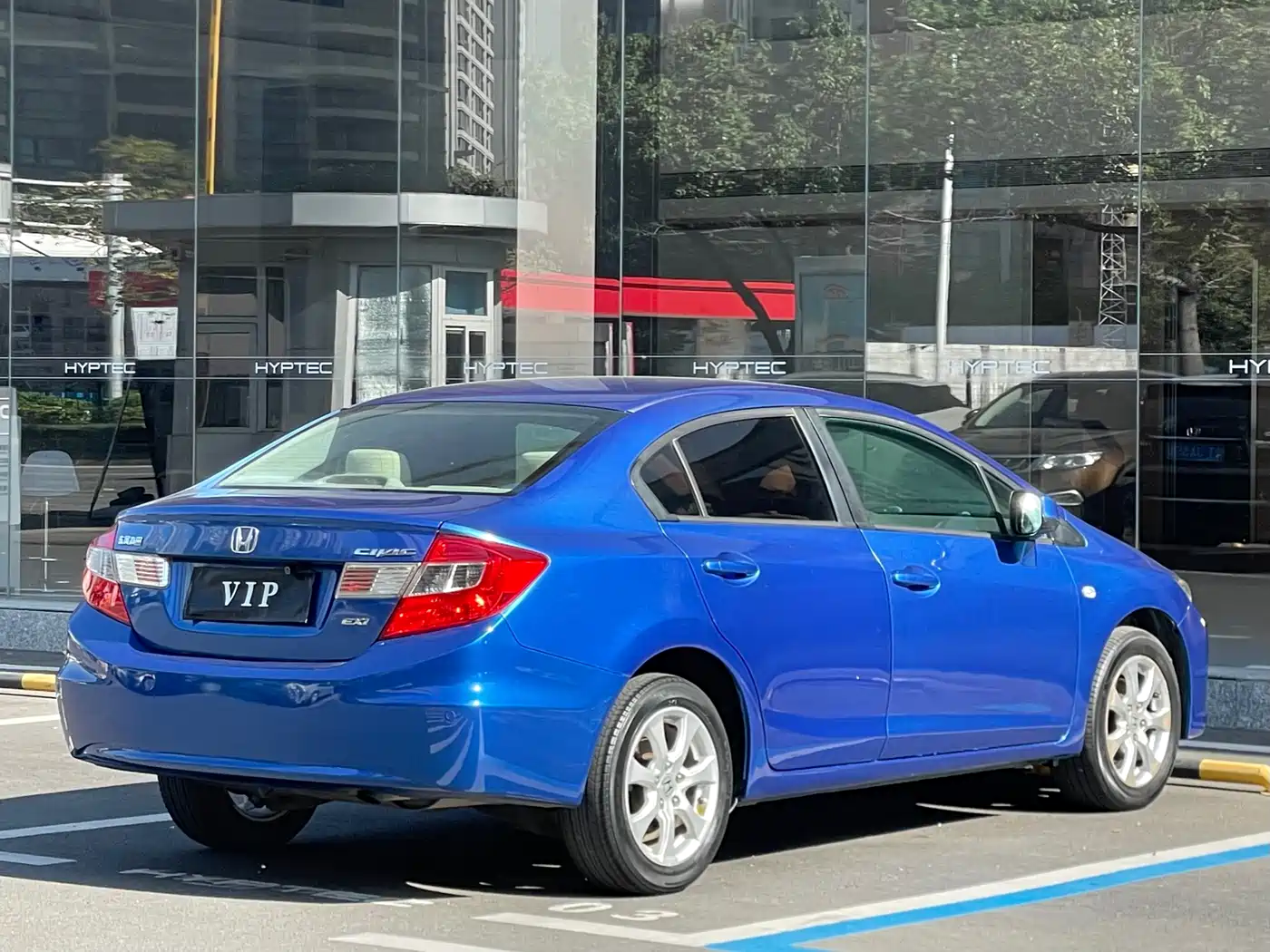 Фото 10 - Honda Civic