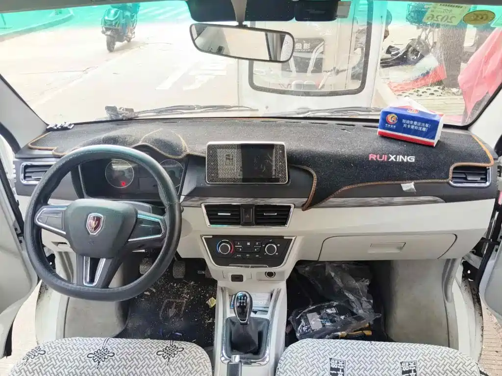 Jinbei New Hiace X30L 2024 2024 Fortune Edition Passenger Van 5/6/7-seater with Front AC