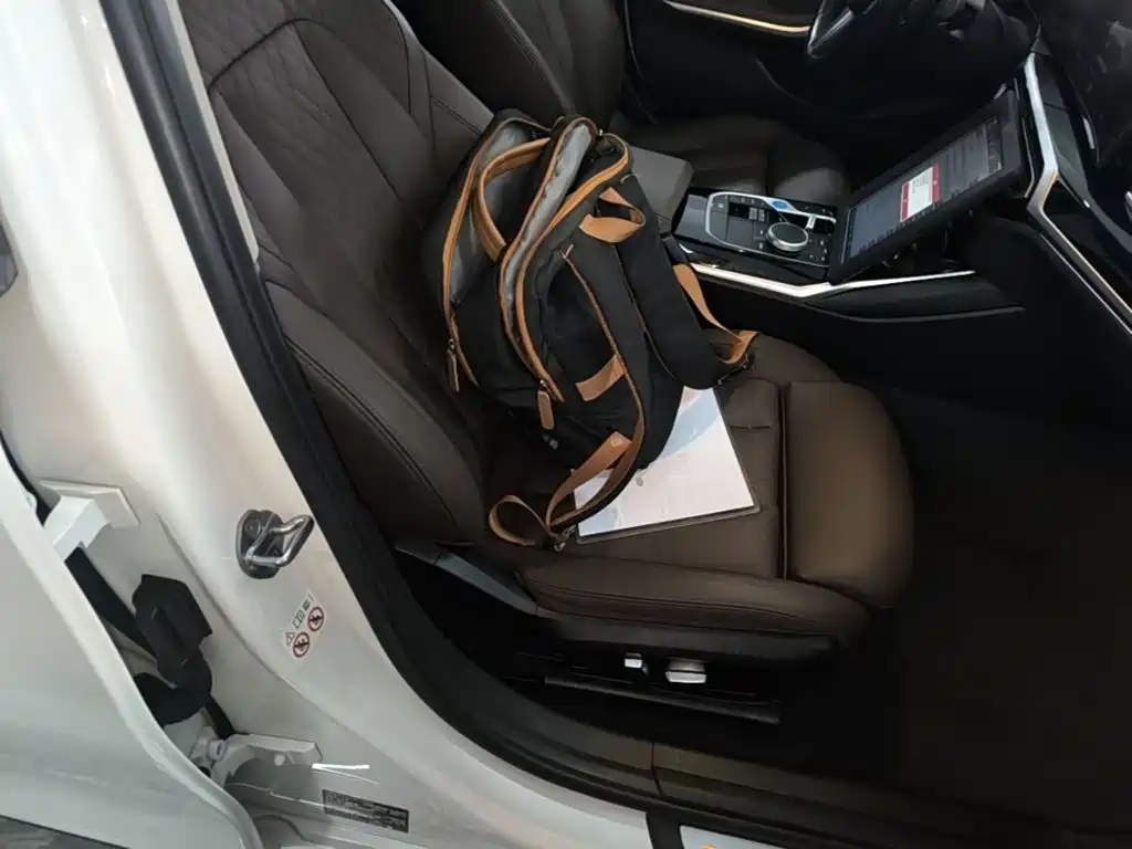 Фото 25 - BMW i3