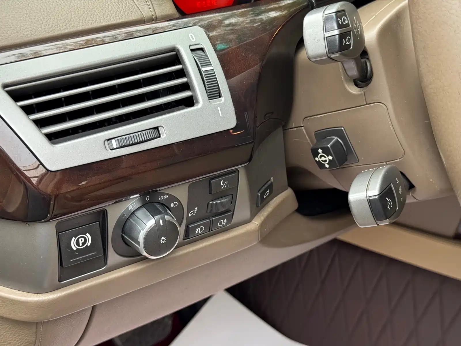 Фото 9 - BMW 7 Series