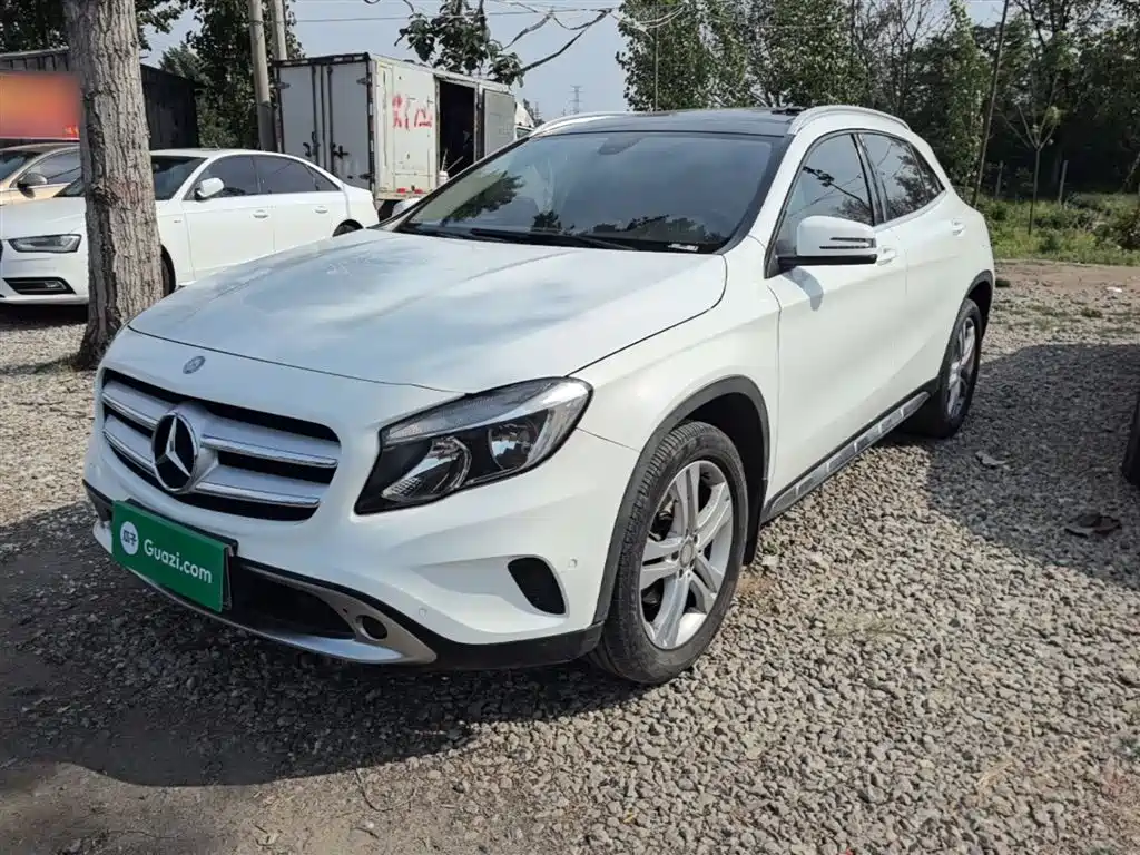 Mercedes-Benz GLA 2016 GLA 200 Dynamic фото 2