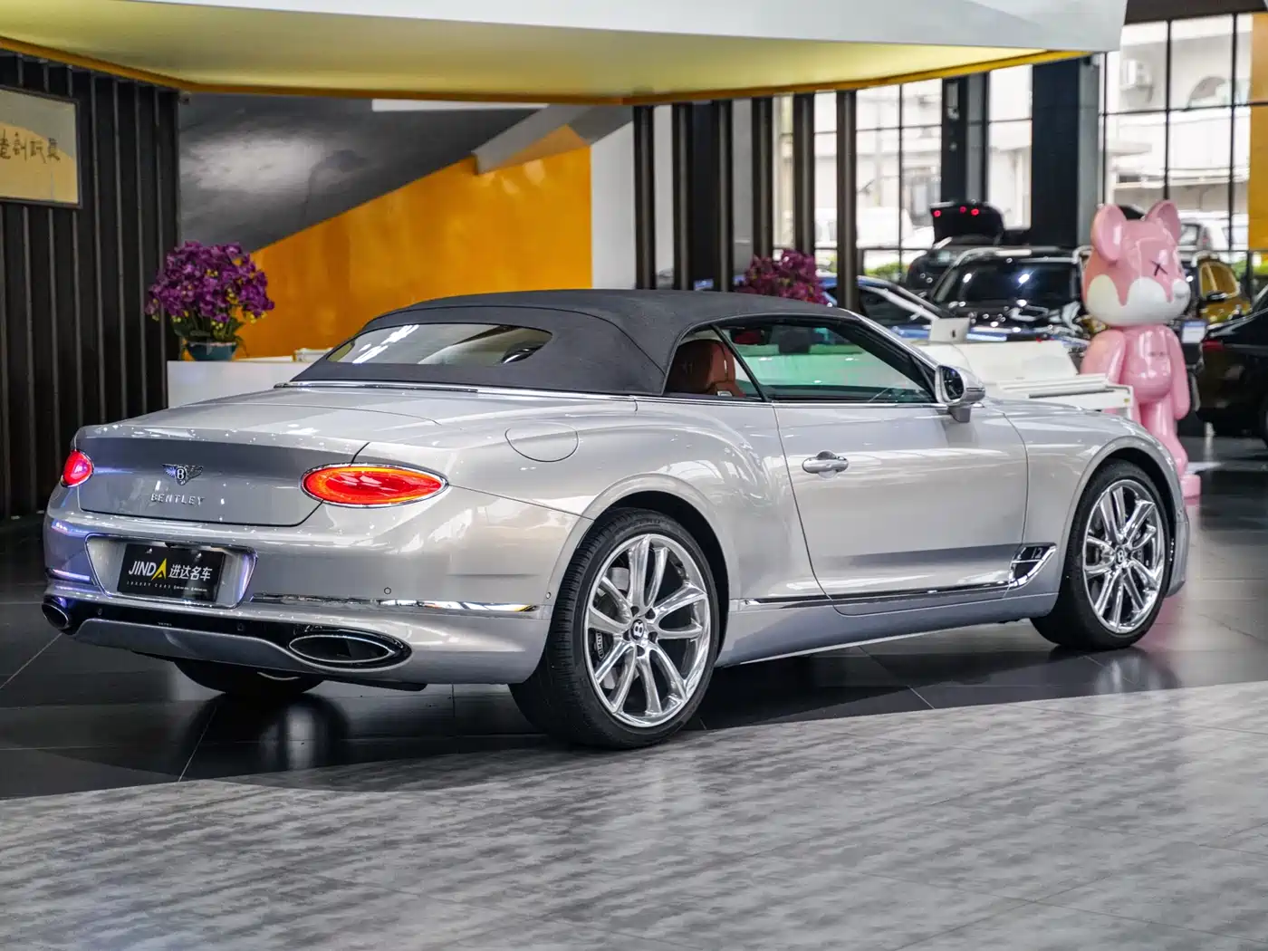 Bentley Continental 2022 6.0T GT W12 Mulliner Convertible фото 4