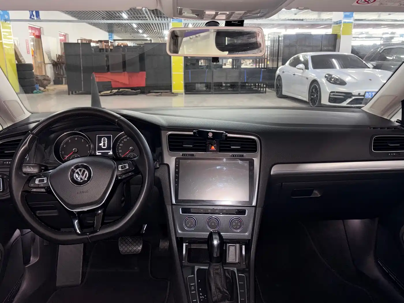 Volkswagen Golf 2018 230TSI Automatic Comfort фото 13