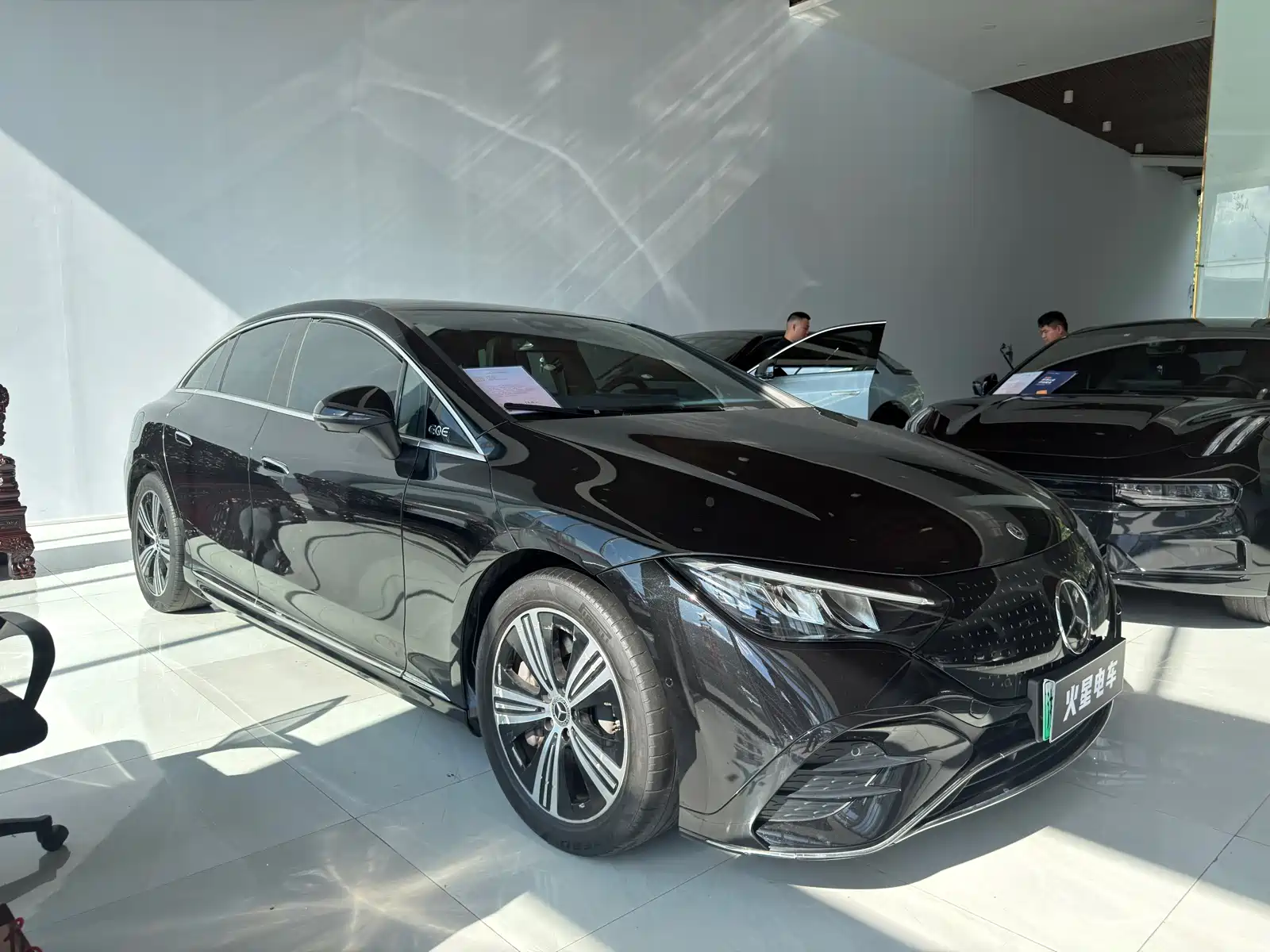 Фото 2 - Mercedes-Benz EQE