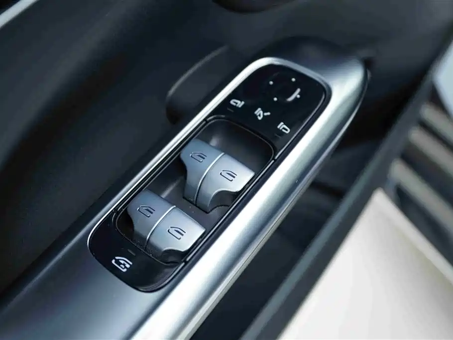 Mercedes-Benz C-Class 2022 Facelift C 260 L Sport фото 10