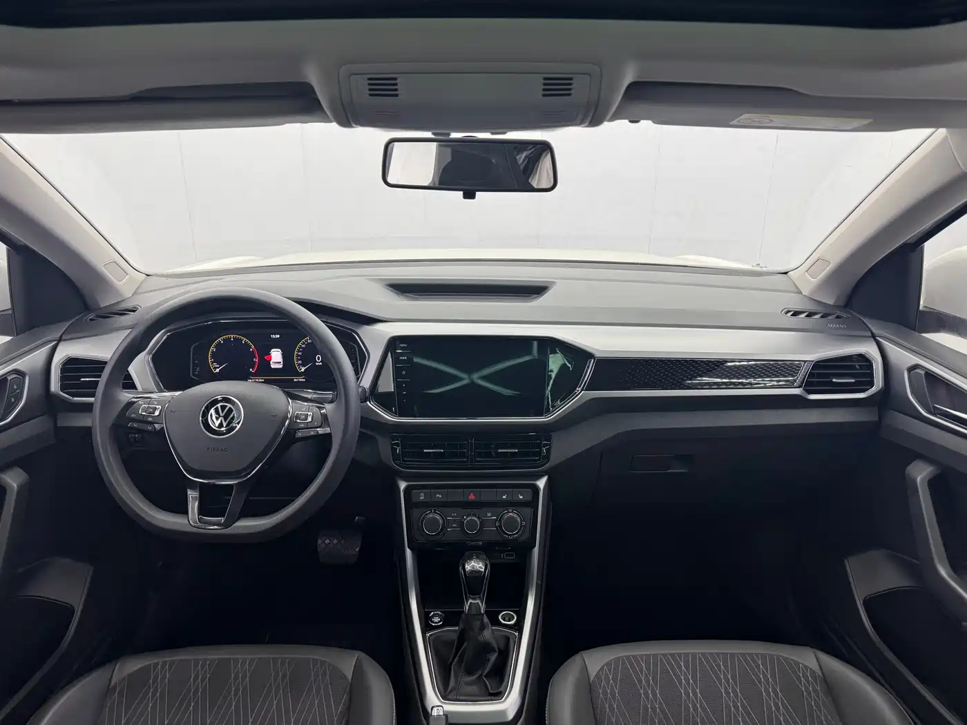 Volkswagen T-Cross 2022 1.5L Automatic Comfort Edition фото 9