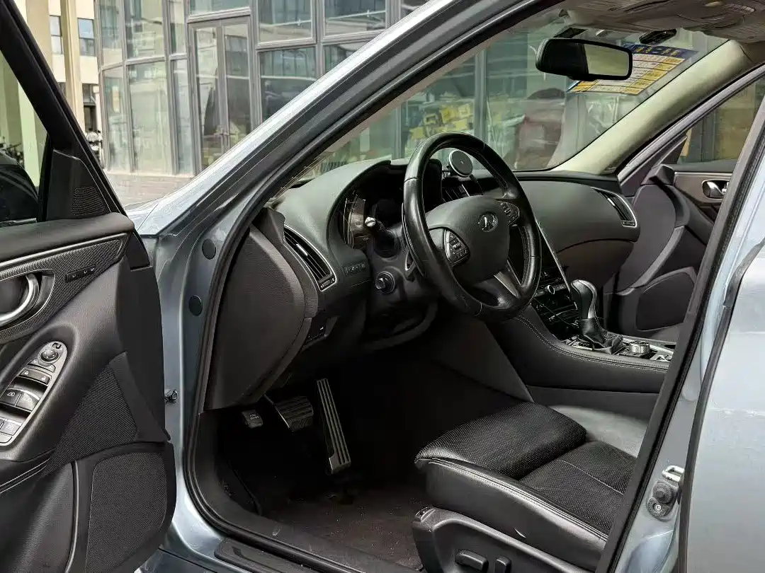 Infiniti Q50 2015 2014 3.7L Luxury Sport