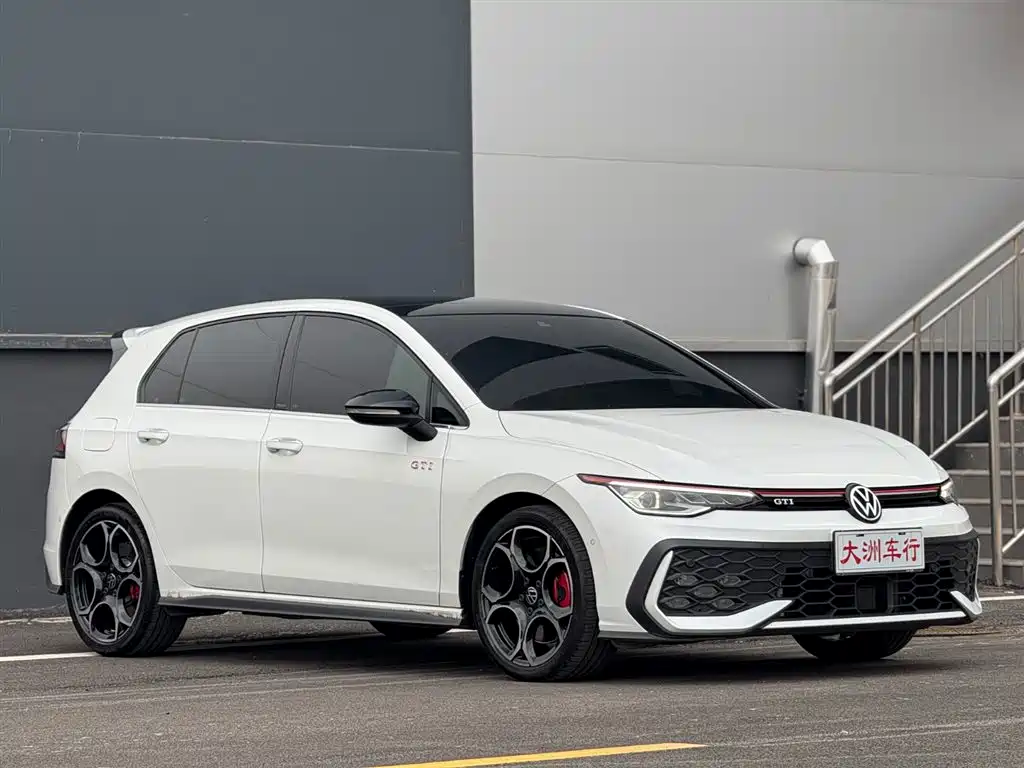 Volkswagen Golf GTI 2025 380TSI DSG GTI фото 4