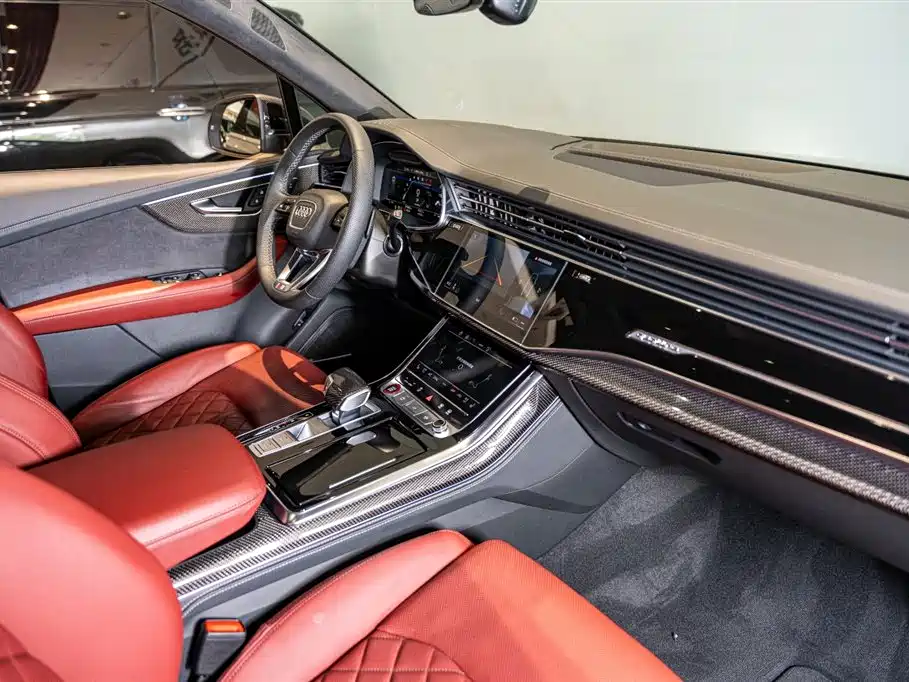 Audi SQ7 2024 4.0 TFSI Dark Knight Edition фото 9