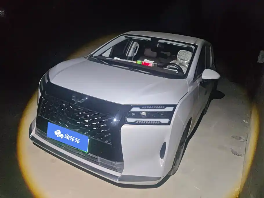 Wuling Motors Xingguang 730 New Energy 2026 2025 Model Plug-in Hybrid Base Version