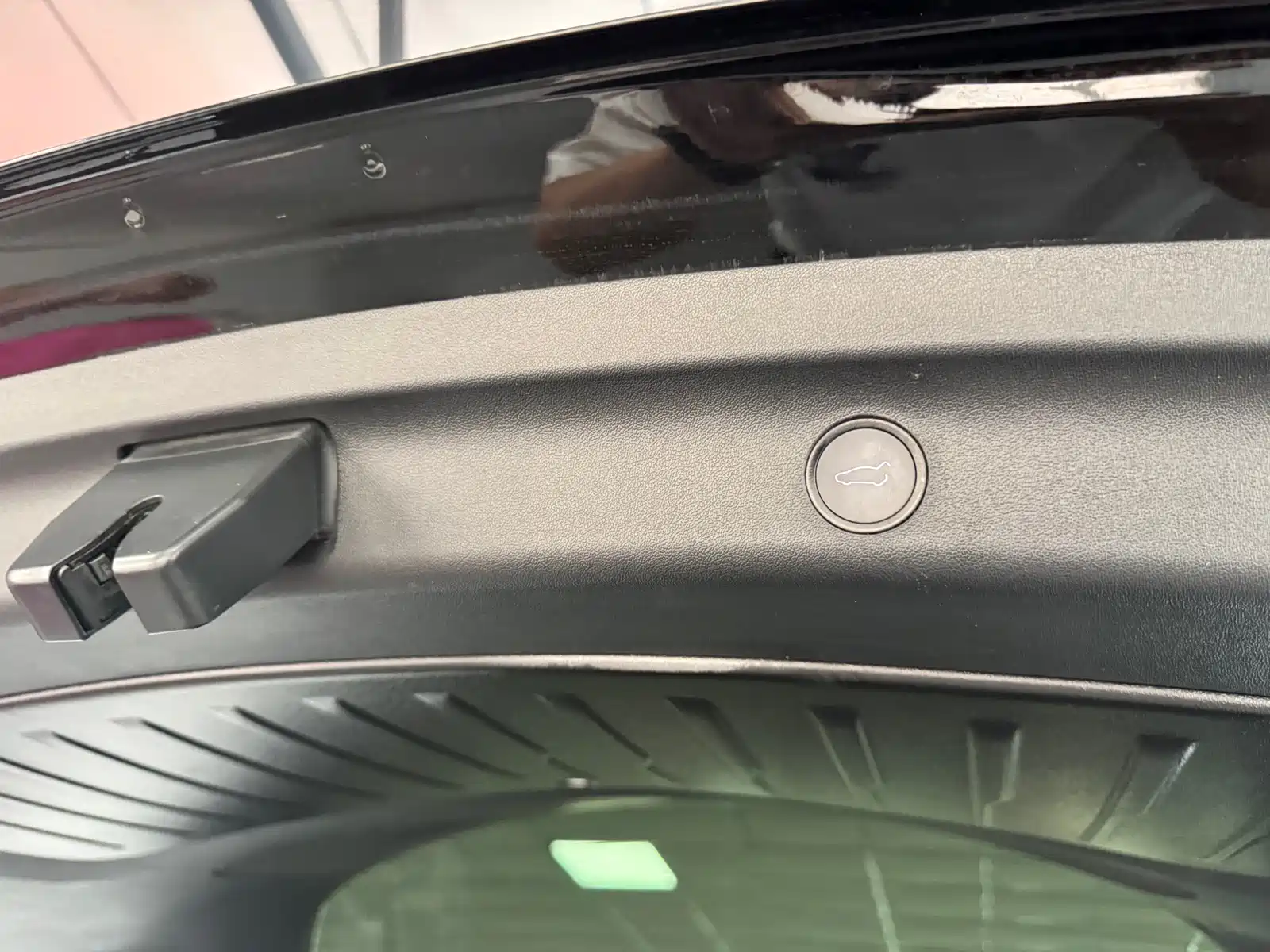Фото 21 - Tesla Model Y