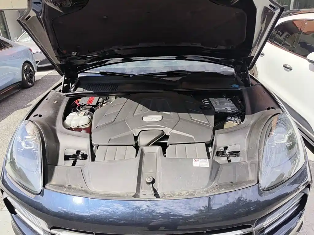 Фото 9 - Porsche Cayenne