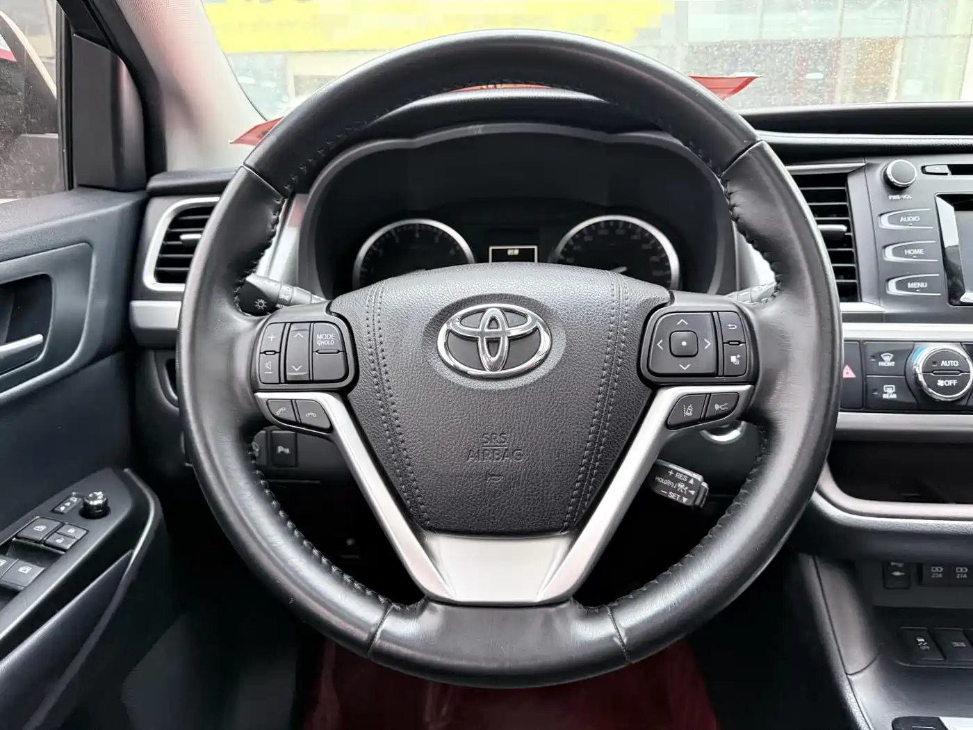 Toyota Highlander 2018 2.0T 4WD Luxury 7-seater China VI фото 17
