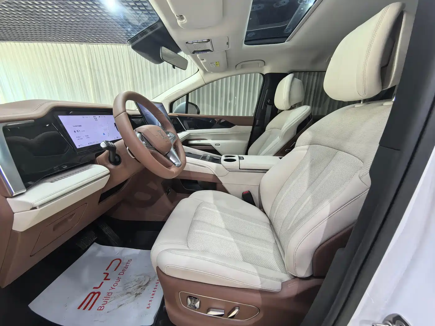 BYD Xia 2025 2025 DM-i 1.5T 180km Surpass Edition