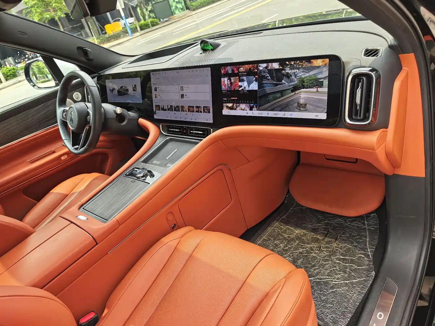 AITO Wenjie AITO M9 2024 Range Extender Max Edition 42kWh 6-seater фото 10
