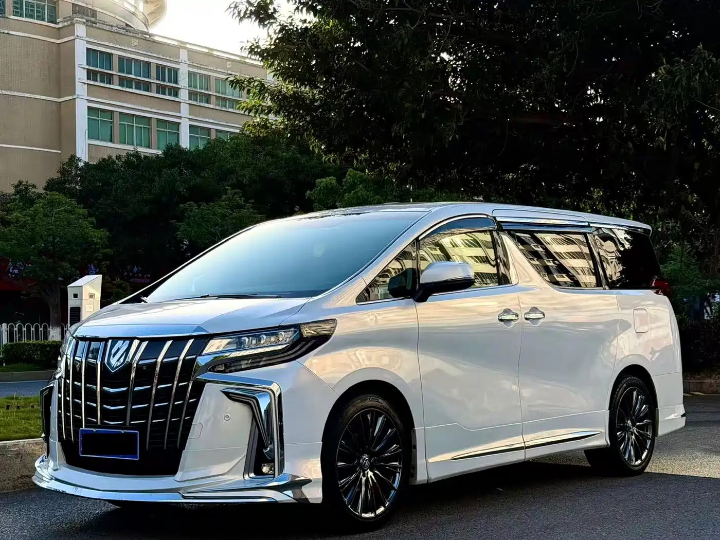 Toyota Alphard 2015 3.5L Luxury Edition