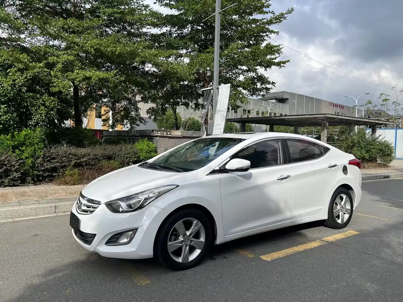 Hyundai Langdong 2013 1.6L Automatic Leading