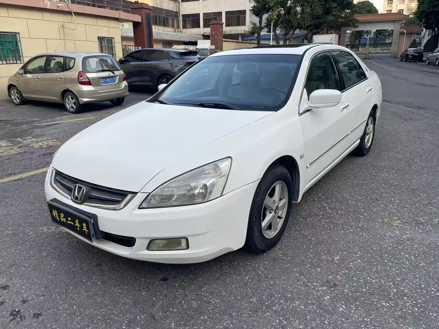 Photo 1 - Honda Accord
