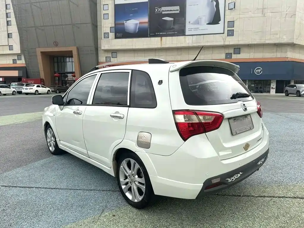 Suzuki Liana A6 2015 2014 Hatchback 1.5L Auto Comfort
